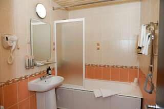 Гостиница Лапландия Мончегорск Двухместный номер Делюкс с 1 кроватью-5