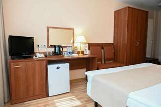 Гостиница Лапландия Мончегорск Стандартный номер с кроватью размера «king-size»-3