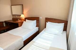 Гостиница Лапландия Мончегорск Двухместный номер Делюкс с 2 отдельными кроватями-2